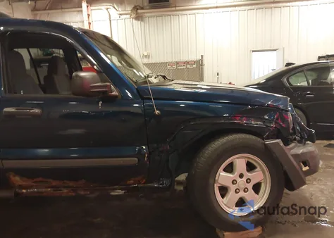 2005 Jeep Liberty Sport z USA, uszkodzony, nr VIN 1J4GL48K25W615585